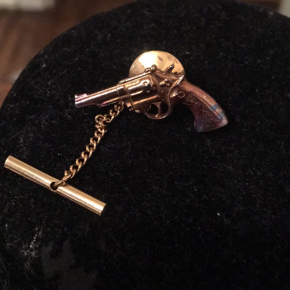 Multicolor Gun tie tack